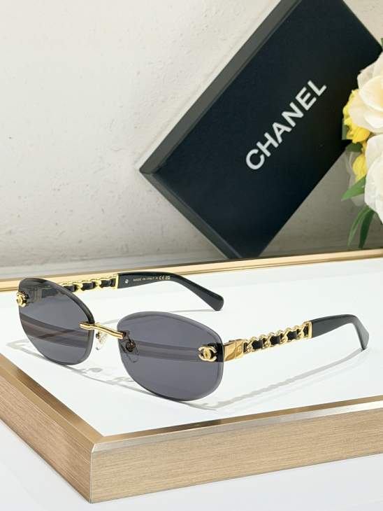 Picture of Chanel Sunglasses _SKUfw79615318fw